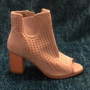 NEW! Gray open toe booties.